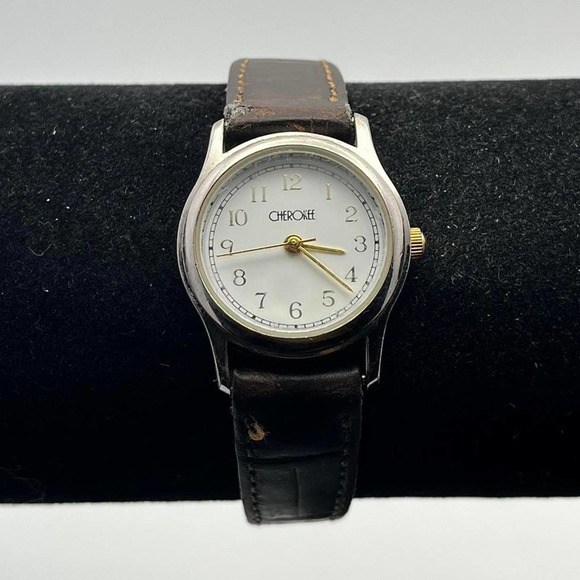 Silver brown cherokee watch - Picture 1 of 4